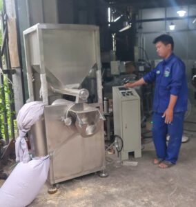 Máy nghiền bột tiêu tự động
