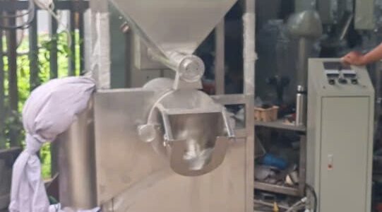 Máy nghiền mịn bột gạo tự động