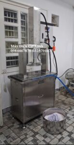 Máy ép thủy lực vắt nước củ sắn làm nhân