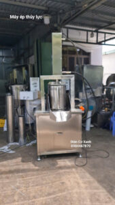 Máy ép thủy lực vắt nước dưa chua