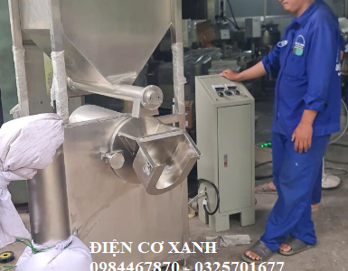 MÁY NGHIỀN BỘT CÀ RI, BỘT ĐIỀU, BỘT GIA VỊ TỰ ĐỘNG