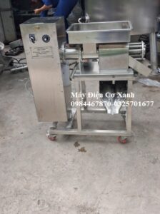 MÁY VẮT NƯỚC CỐT LÁ DONG, LÁ DỨA NGUYÊN CHẤT, LÁ RAU NGÓT GIÚP TIẾT KIỆM THỜI GIAN VÀ CÔNG SUẤT NGƯỜI VẬN HÀNH